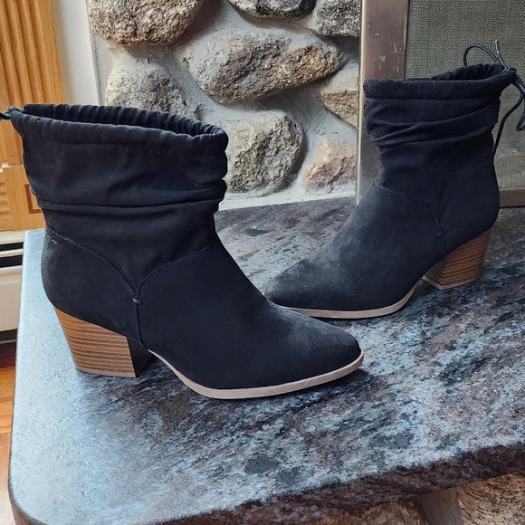 NWOT JustFab Black Suede Slouch Booties Size 7.5 - Picture 4 of 14